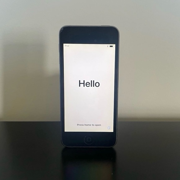 Apple | iPod Touch (6th Generation) Space Gray - 32GB - Picture 1 of 5